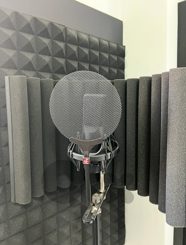 Used as new Microphone SE Electronics X1 Studio bundle