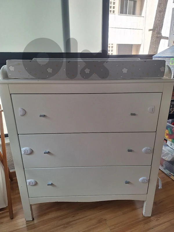 baby dresser/changer/commode