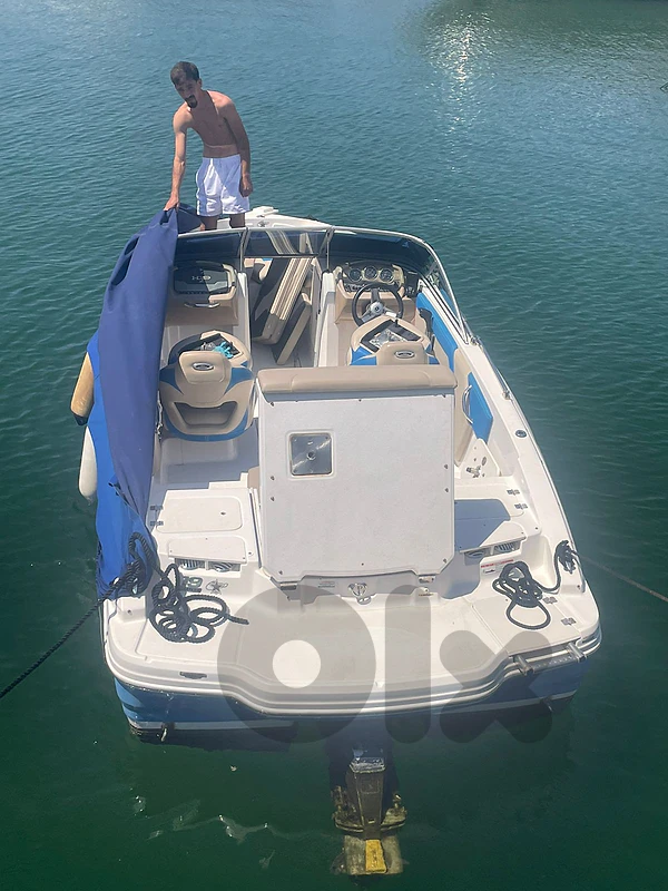 Chaparral 2017 speedboat 19 foot with free parking at kempinski