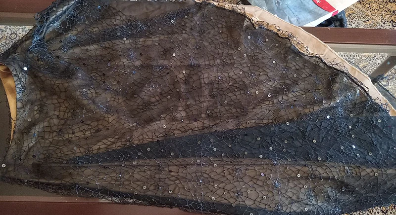 فستان سهرة قطعتين مع كعب