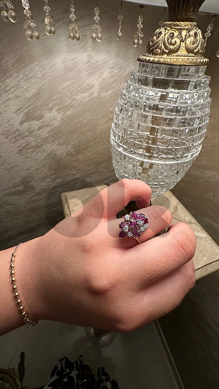 diamond ring & Rubby gold 18k 5.88g - 0.30 Vs diamond and 6 ruby stons