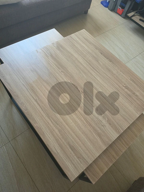 طاولة نص coffee table
