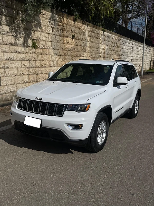 Jeep Grand Cherokee 2018 laredo ajnabe