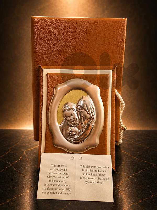 Handcrafted Italian Silver Icon
أيقونة العائلة المقدسة الإيطالية