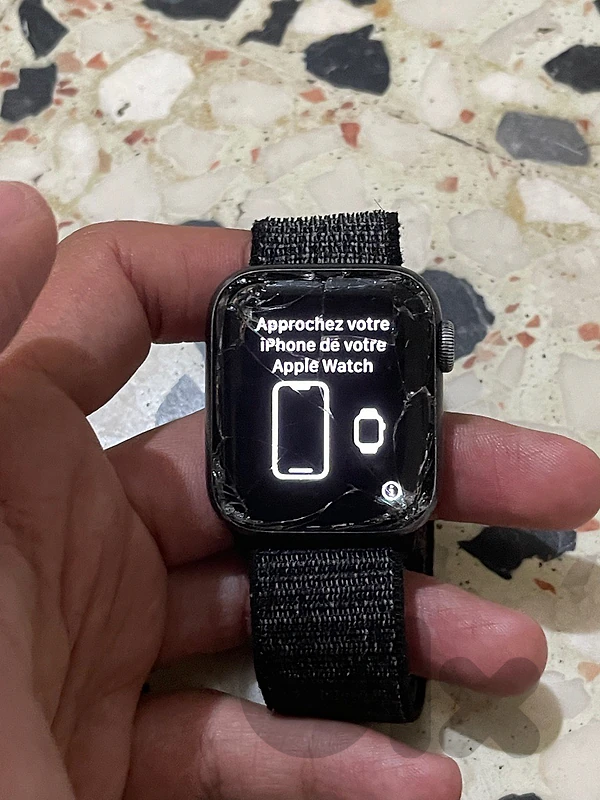 apple watch s4 lock apple id