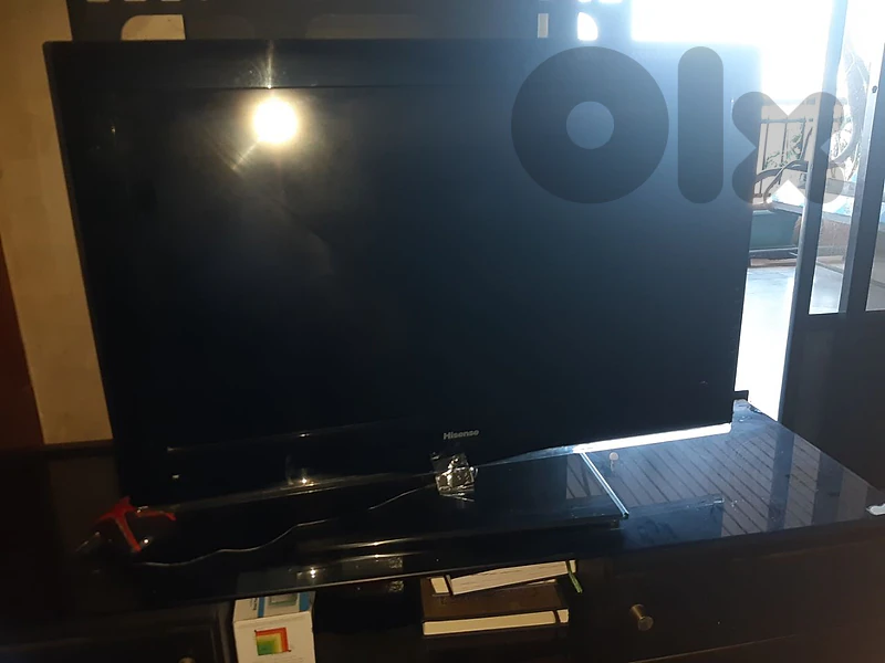 2 broken TVs