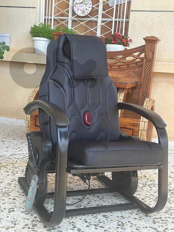Reclinable Massage Chair