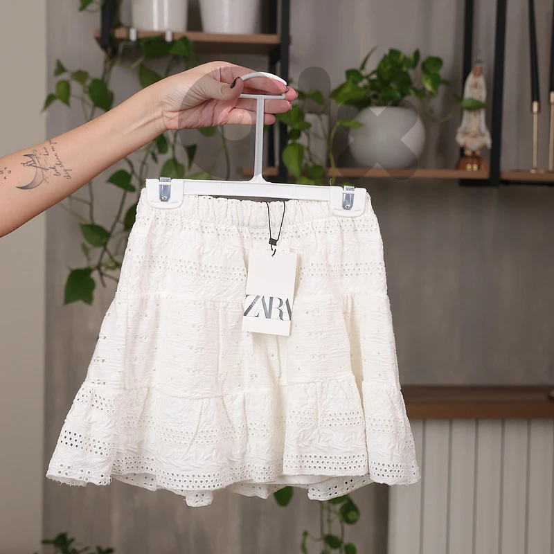 Zara White Embroidered Skirt