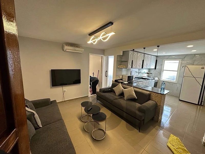 Hamra room for rent - Girls ONLY