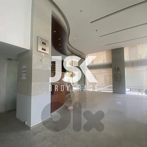 L21930 Shop For Rent in Down Town
