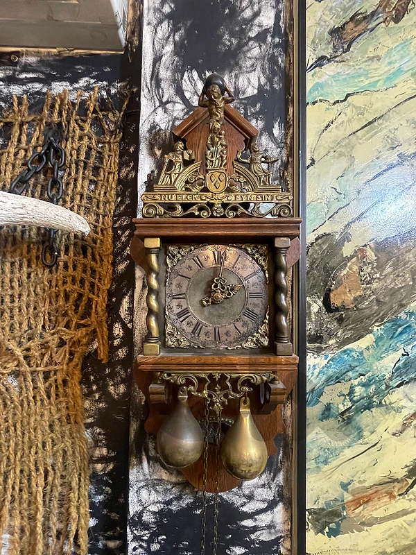 vintage 50s clock