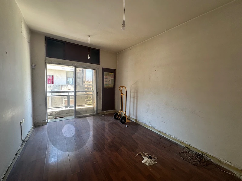 60m 3Rooms Office Commercial Sale Hamra Abdel Aziz Moustach Beirut
