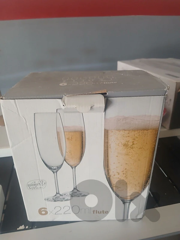champagne fluts