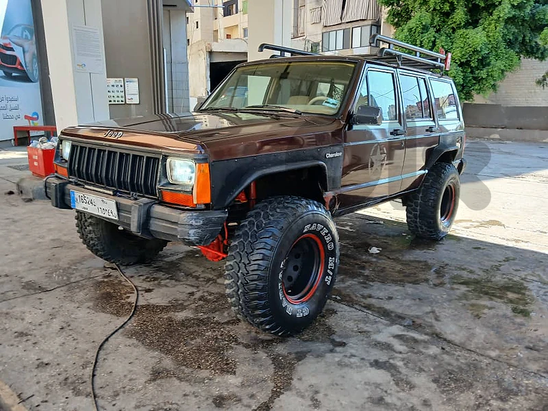 جيب شيروكى 1993 xj