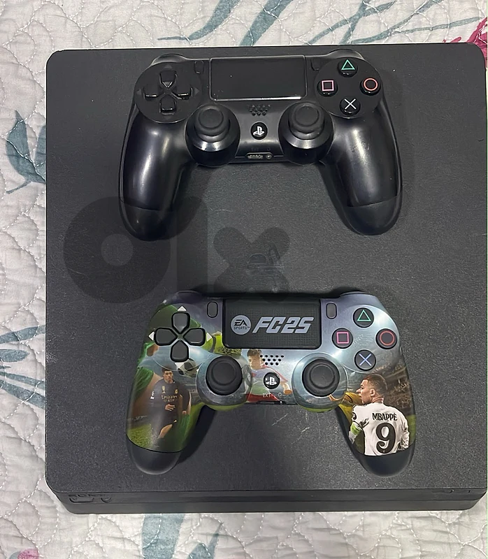 ps4 slim barely used with pxnv3pro