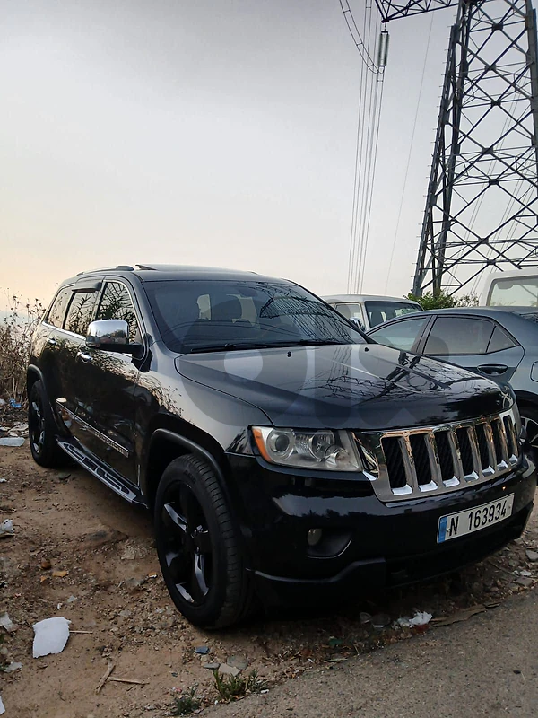 Jeep Grand Cherokee 2011 overland v8