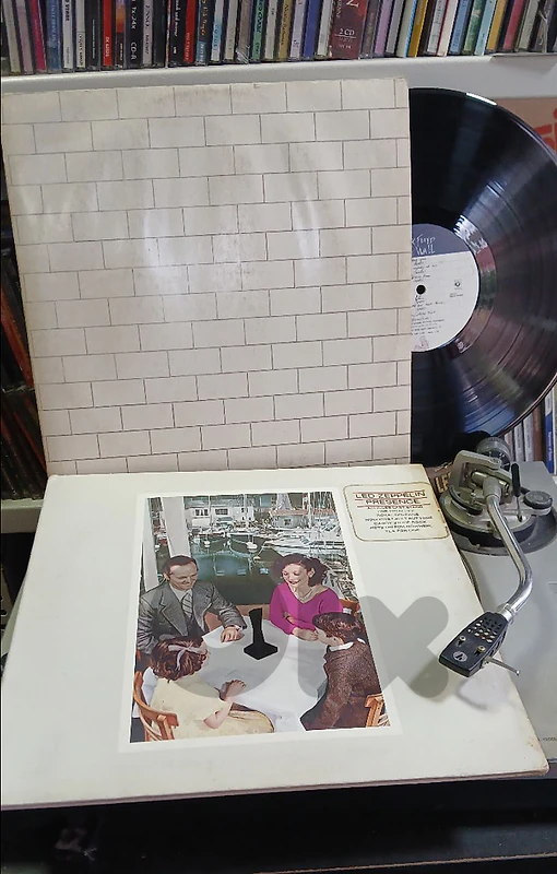 pink Floyd- led zeppelin- vinyl records