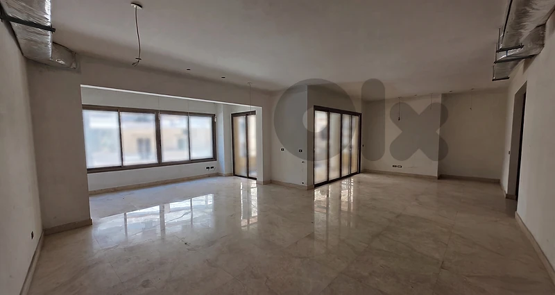 Spacious apartment for sale in Achrafieh شقة واسعة للبيع في الأشرفية
