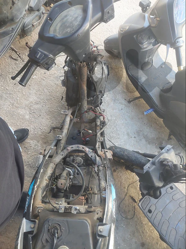 moto lindy 125 cc مسجلة مع اوراقها