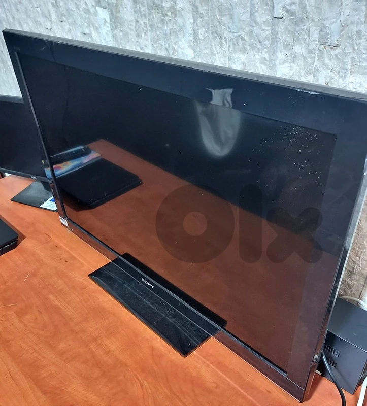Sony BRAVIA 40" Full HD LCD TV (Model: KLV-40BX450)