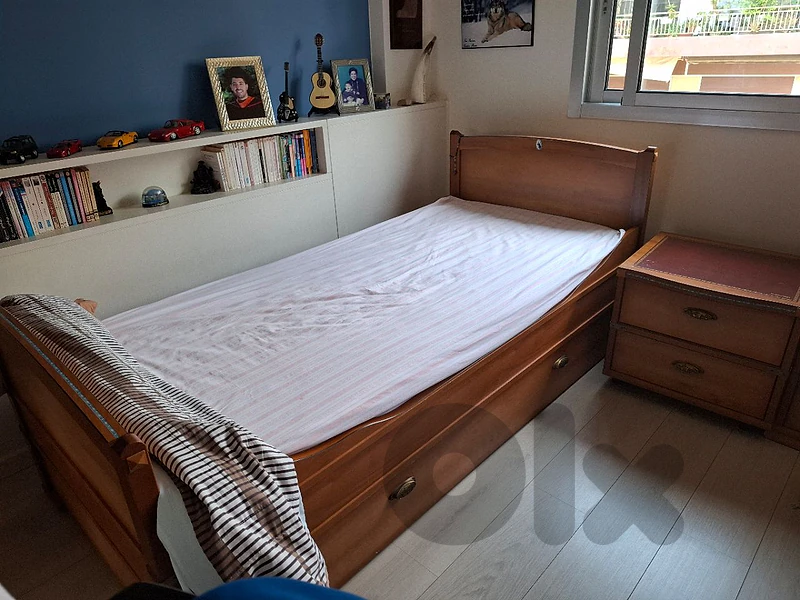 single bed