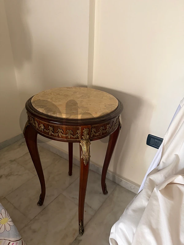 طاولات عدد ٥