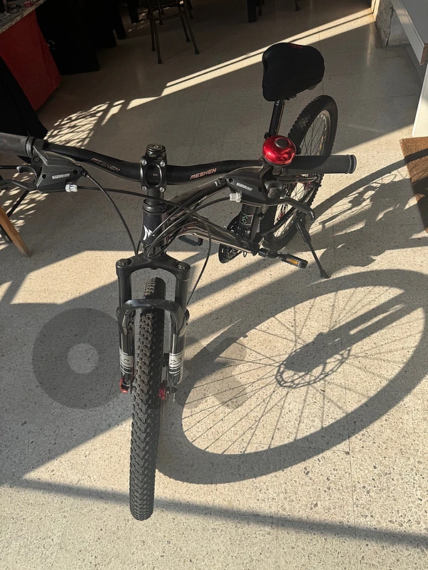 Bicycle for Sale – Excellent Condition, Ready to Ride