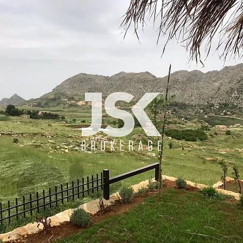 L21956 Private Villa with Garden For Sale in Laqlouq