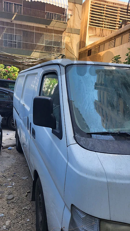 Nissan NV Cargo NV2500 HD 2002 فان لنقل البضاعه