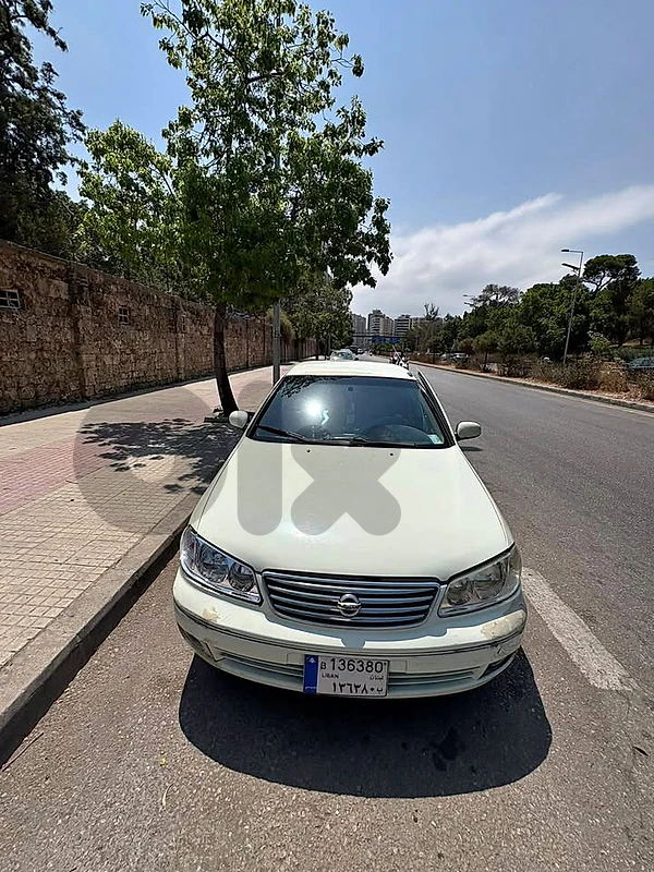 Nissan sunny 2009 4300$ 70/116990