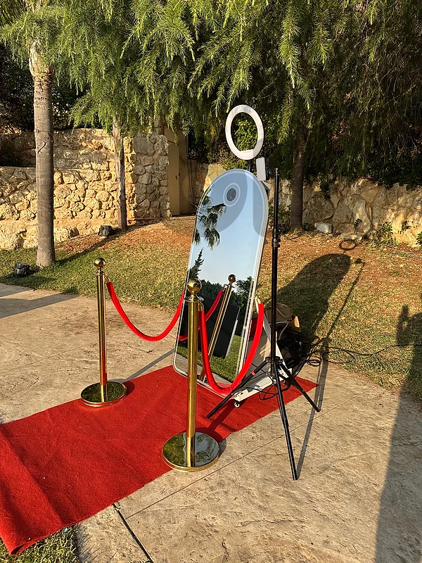 mirror photobooth