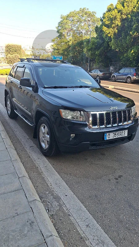 Jeep Grand Cherokee 2011 laredo