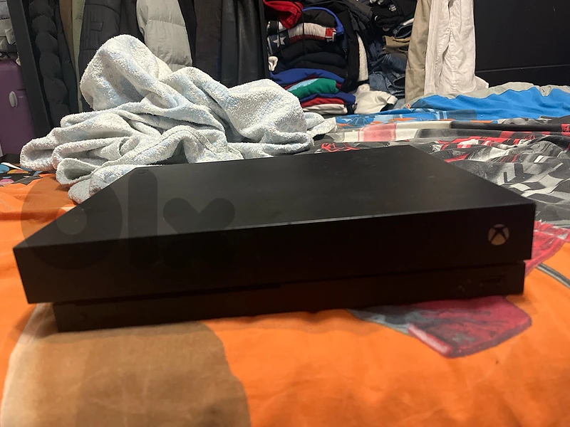 xbox one x barely used no controller