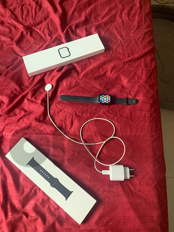 selling Apple Watch Series 7