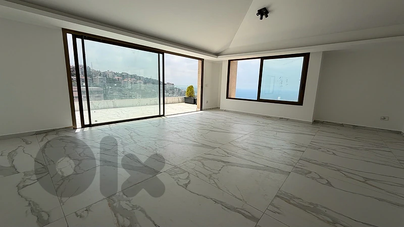 Penthouse For Sale in Beit El Chaar