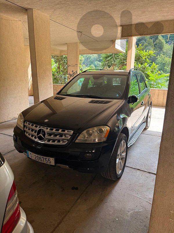 mercedes benz black 2005