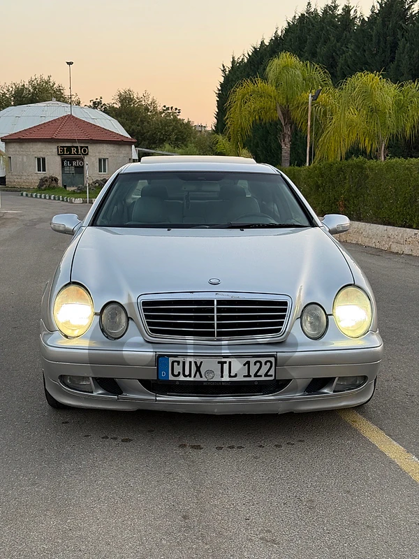 Mercedes-Benz CLK-Class 2000
