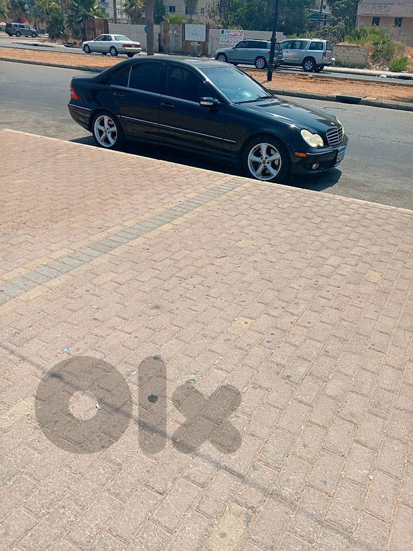 Mercedes-Benz C-Class 2005