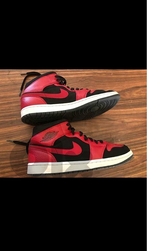 Air Jordan 1 Mid Reverse