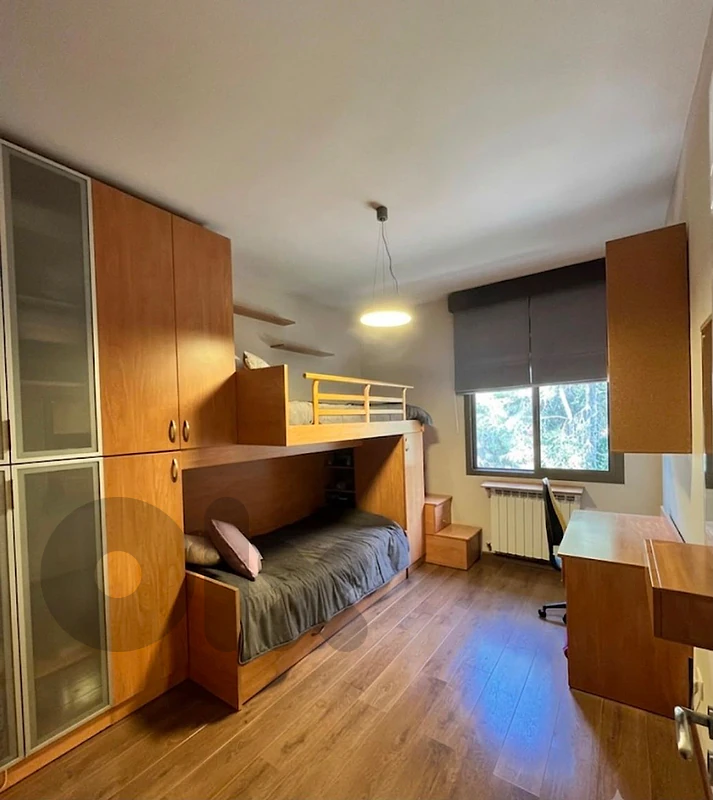 full bedroom