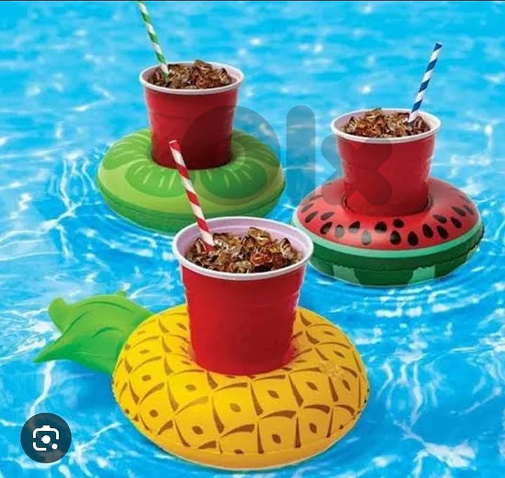 cute swimming pool floating mug holder
