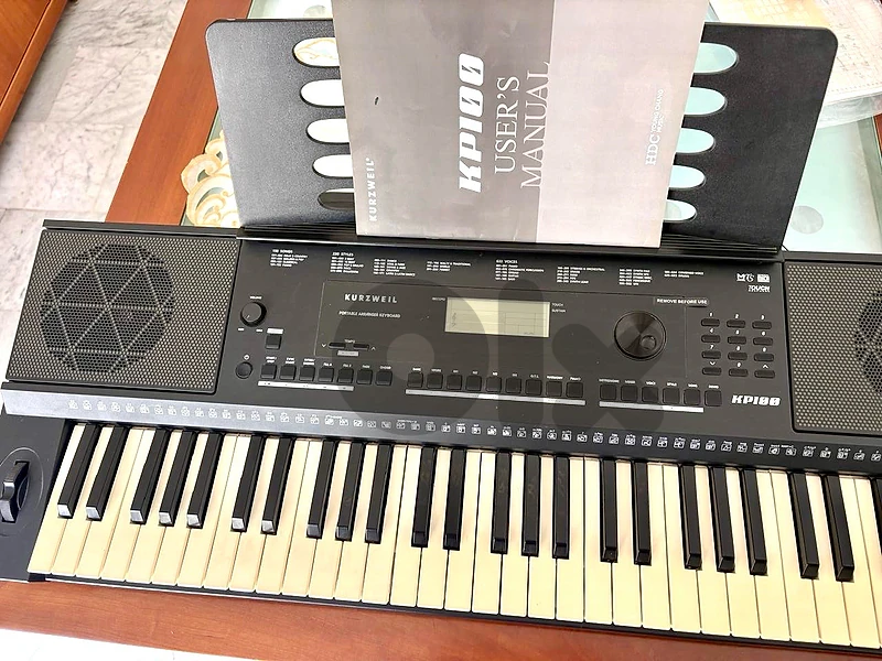 Kurzweil - Portable Keyboard