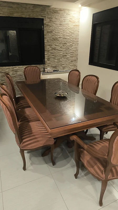 dining room vintage - غرفة اكل مع درسوار