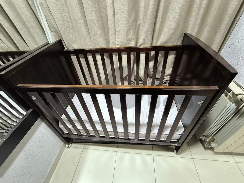 Baby Crib - تخت اطفال مع جرور