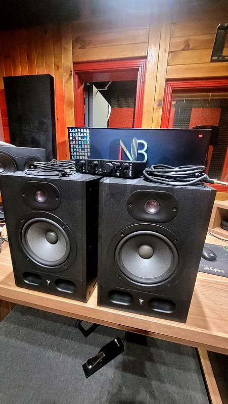 Focal Alpha 65 + Arturia MiniFuse 2 (Studio Bundle) Focal Alpha 65 + Arturia MiniFuse 2 (Studio Bundle)