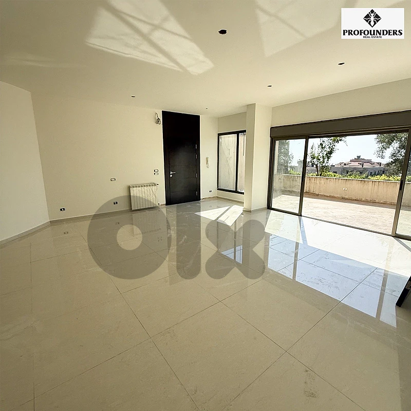 Apartment for sale in Qornet El Hamra شقة للبيع في قرنة الحمراء