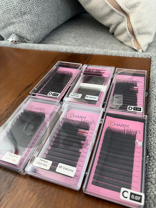 lash extension boxes (half used)