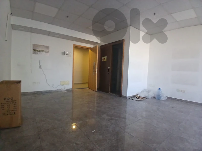 Office For Rent In Mar Eliasمكتب للايجار في مارالياس