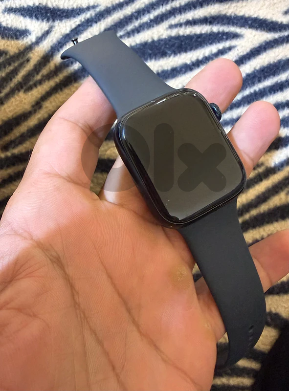 Apple watch 7 45mm like new never repaired