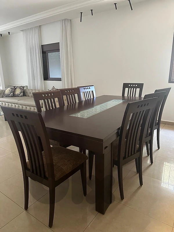 Full dining room